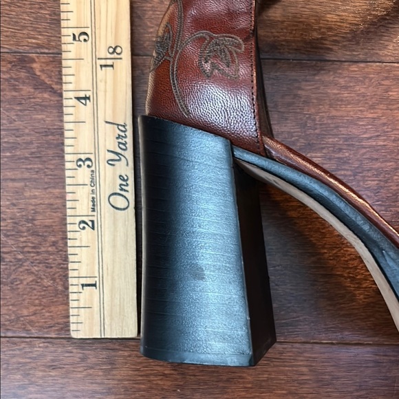 Via Spiga Rare Retro Square Toe Platform Heels, Embroidered Leather, Size 6 - Picture 15 of 15